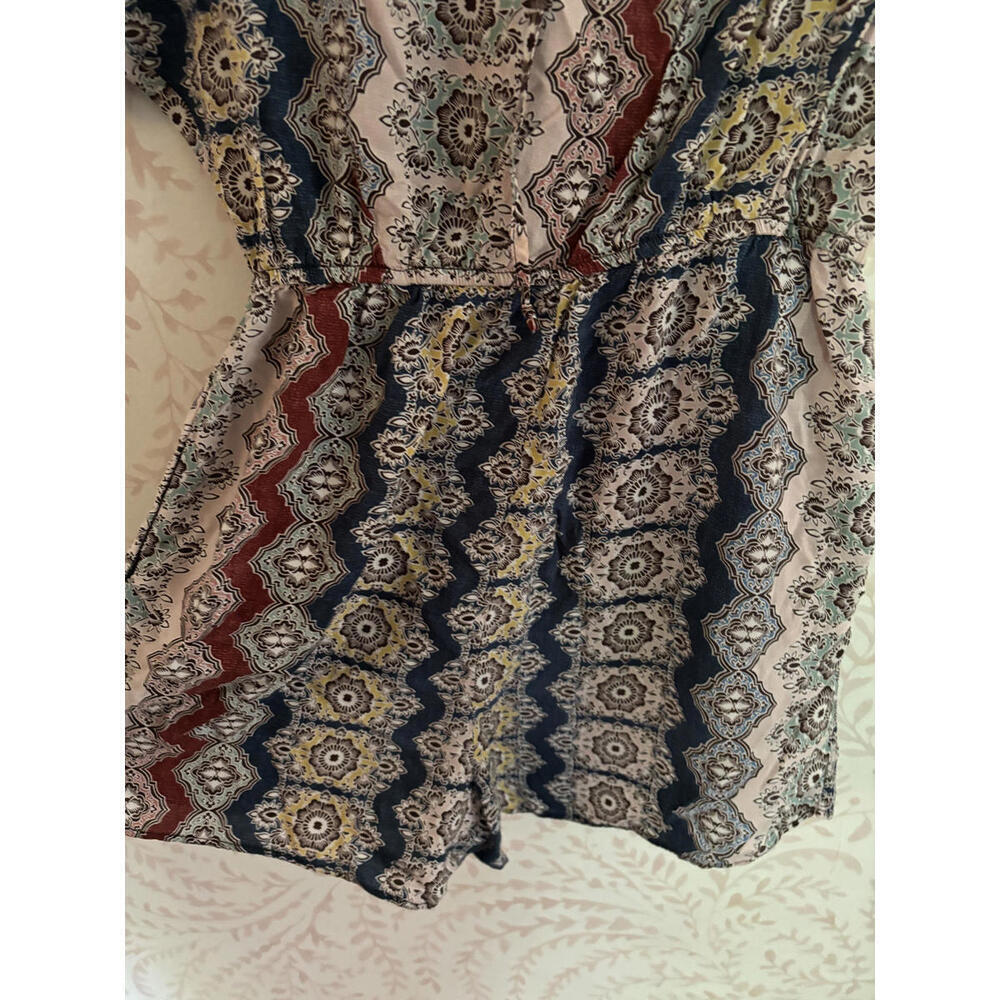 FALL CLEARANCE BCBG Generation Trendy Patterned Romper S - Picture 5 of 8